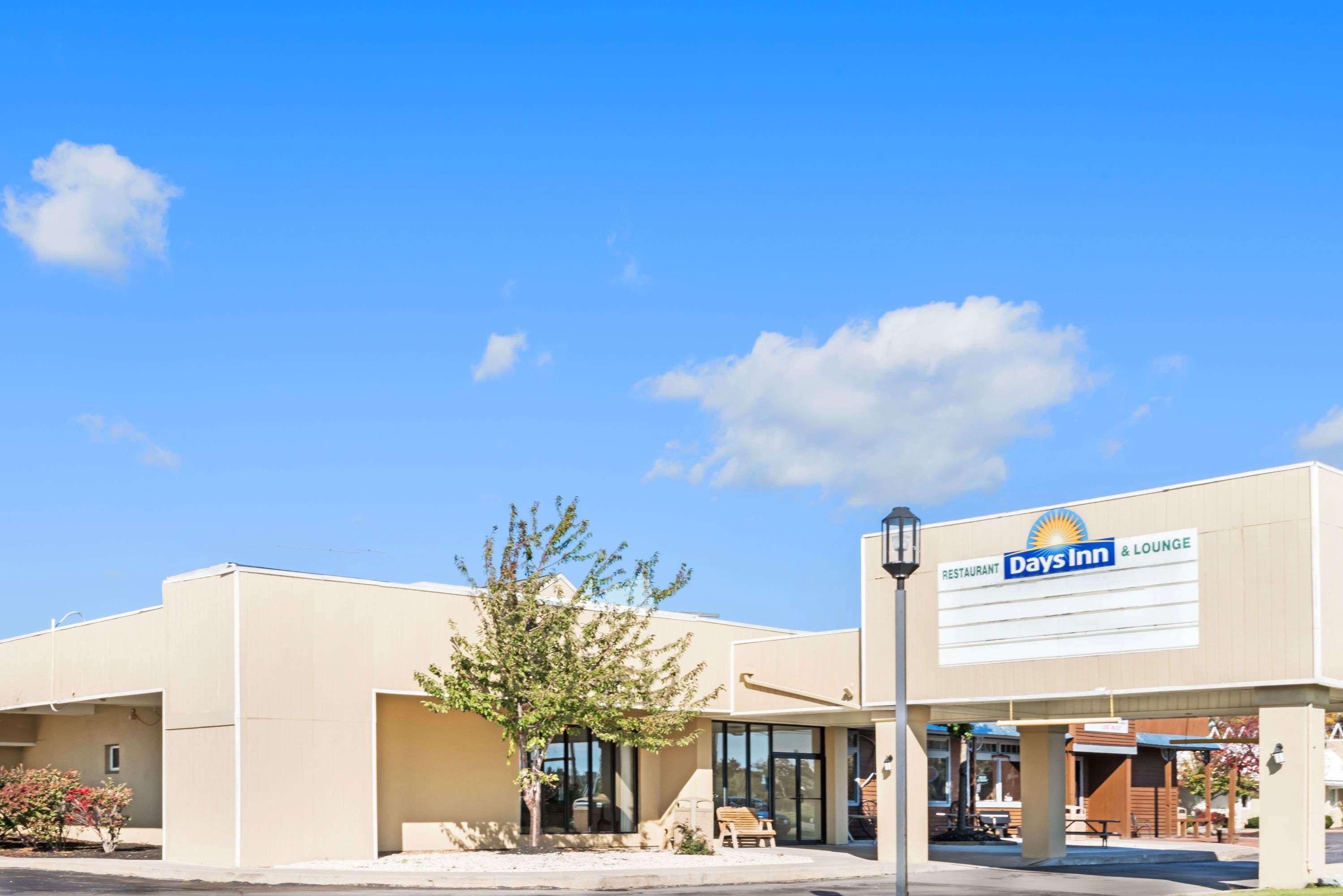 Days Inn By Wyndham Henrietta/Rochester Area Екстер'єр фото