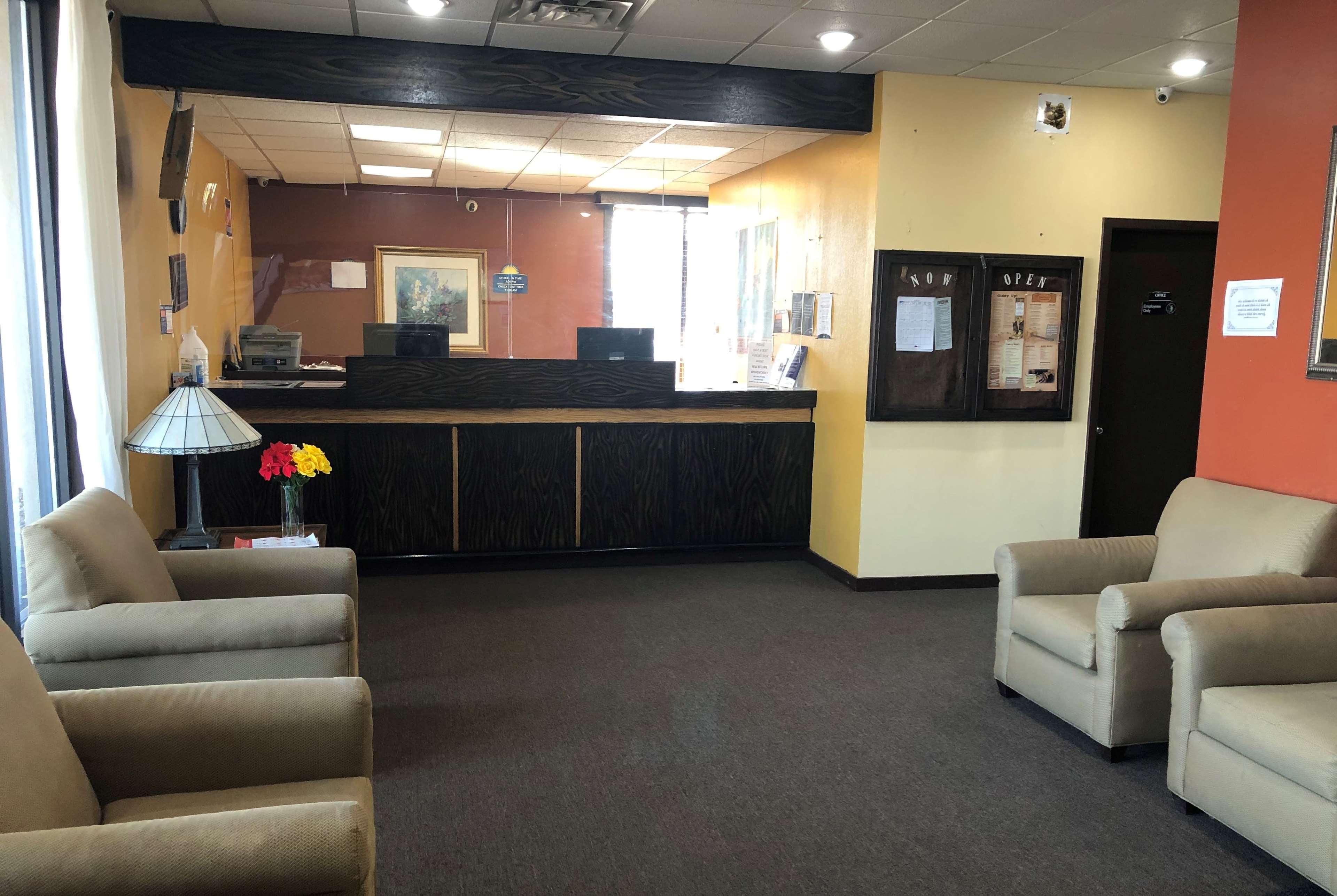 Days Inn By Wyndham Henrietta/Rochester Area Екстер'єр фото