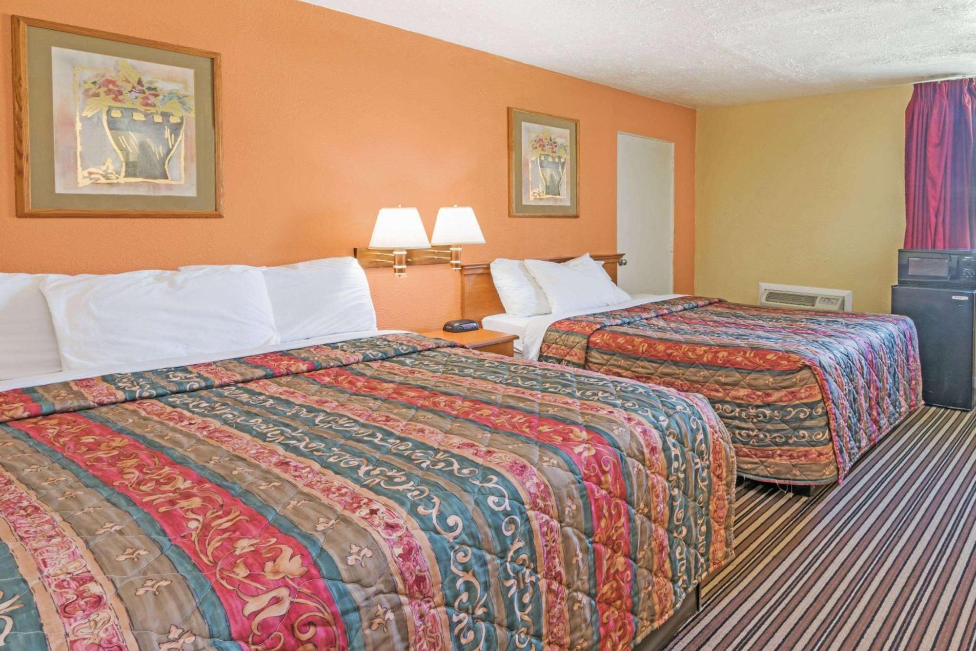 Days Inn By Wyndham Henrietta/Rochester Area Екстер'єр фото
